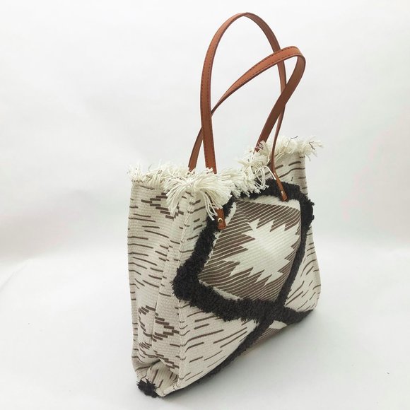 Jen & Co. Madison Handwoven Bag in a Bag Handwoven Tote & Smaller Crossbody Bag - Picture 2 of 8